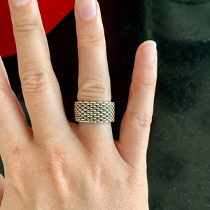 Tiffany and Co Mesh Ring💙